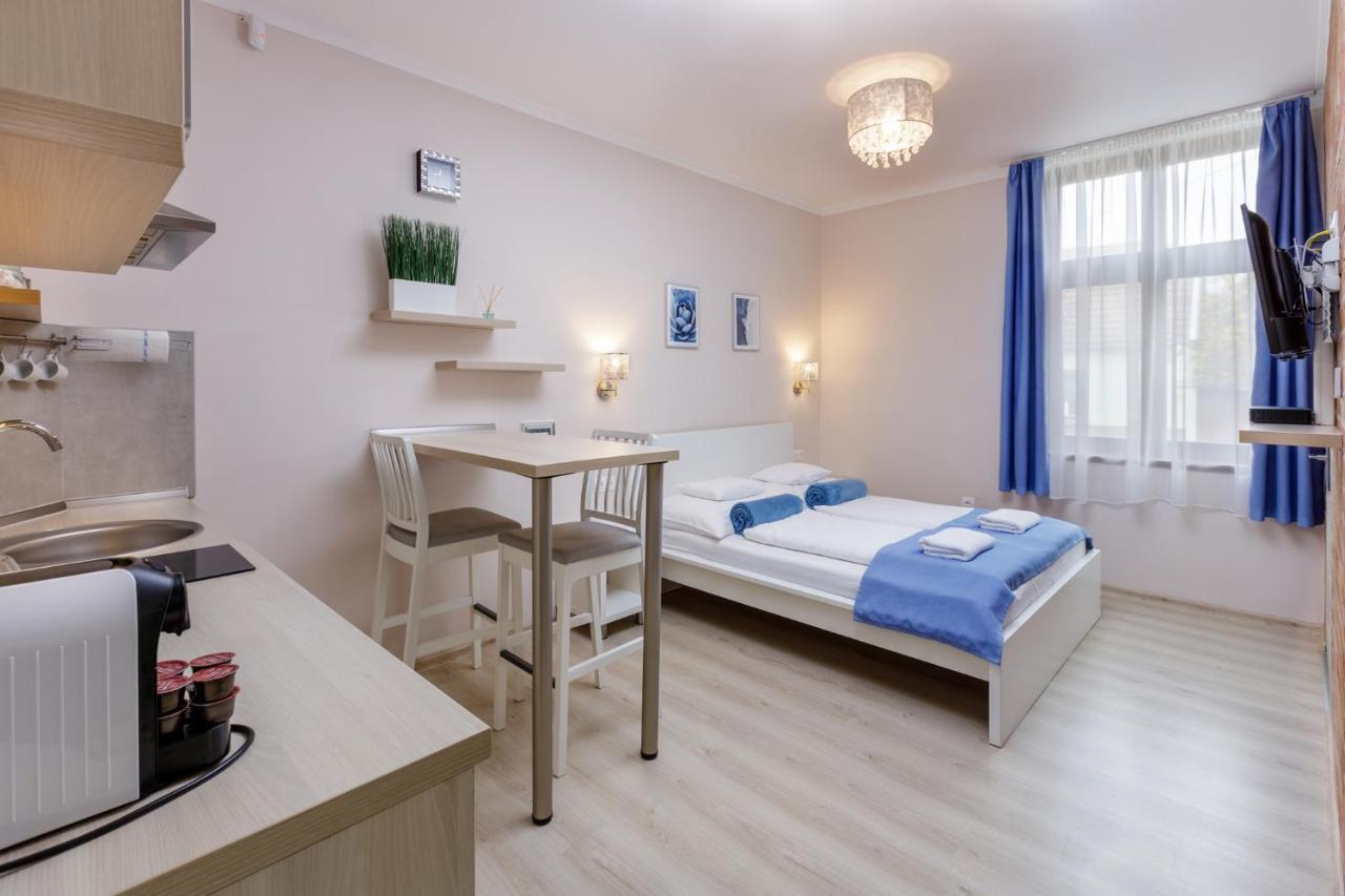Anova Apartman Gyula Exterior foto
