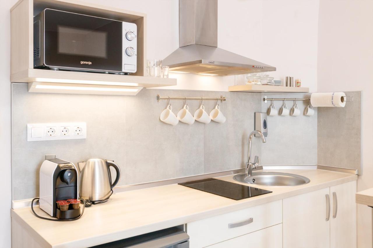 Anova Apartman Gyula Exterior foto