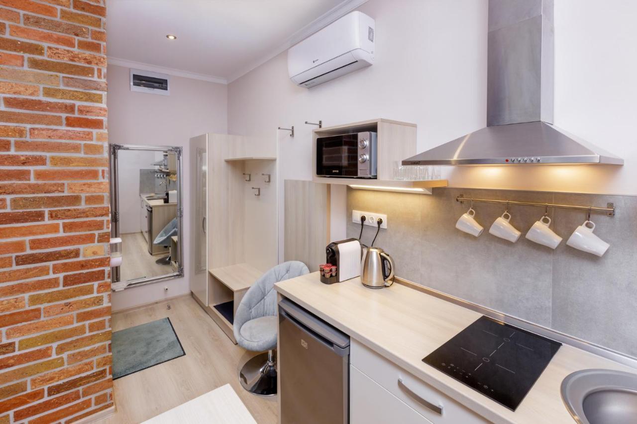 Anova Apartman Gyula Exterior foto