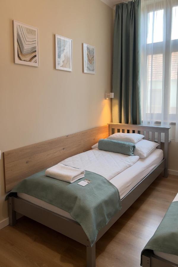 Anova Apartman Gyula Exterior foto