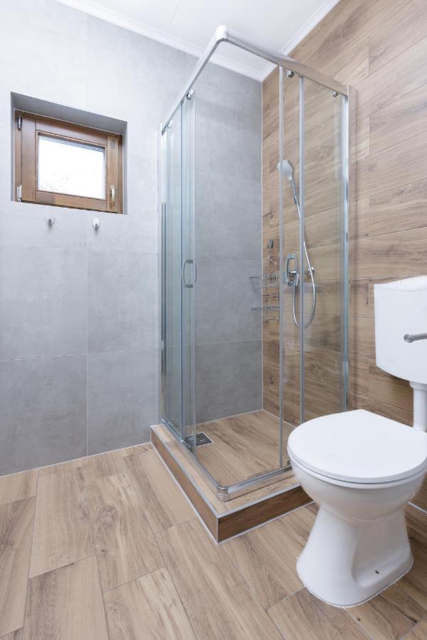 Anova Apartman Gyula Exterior foto