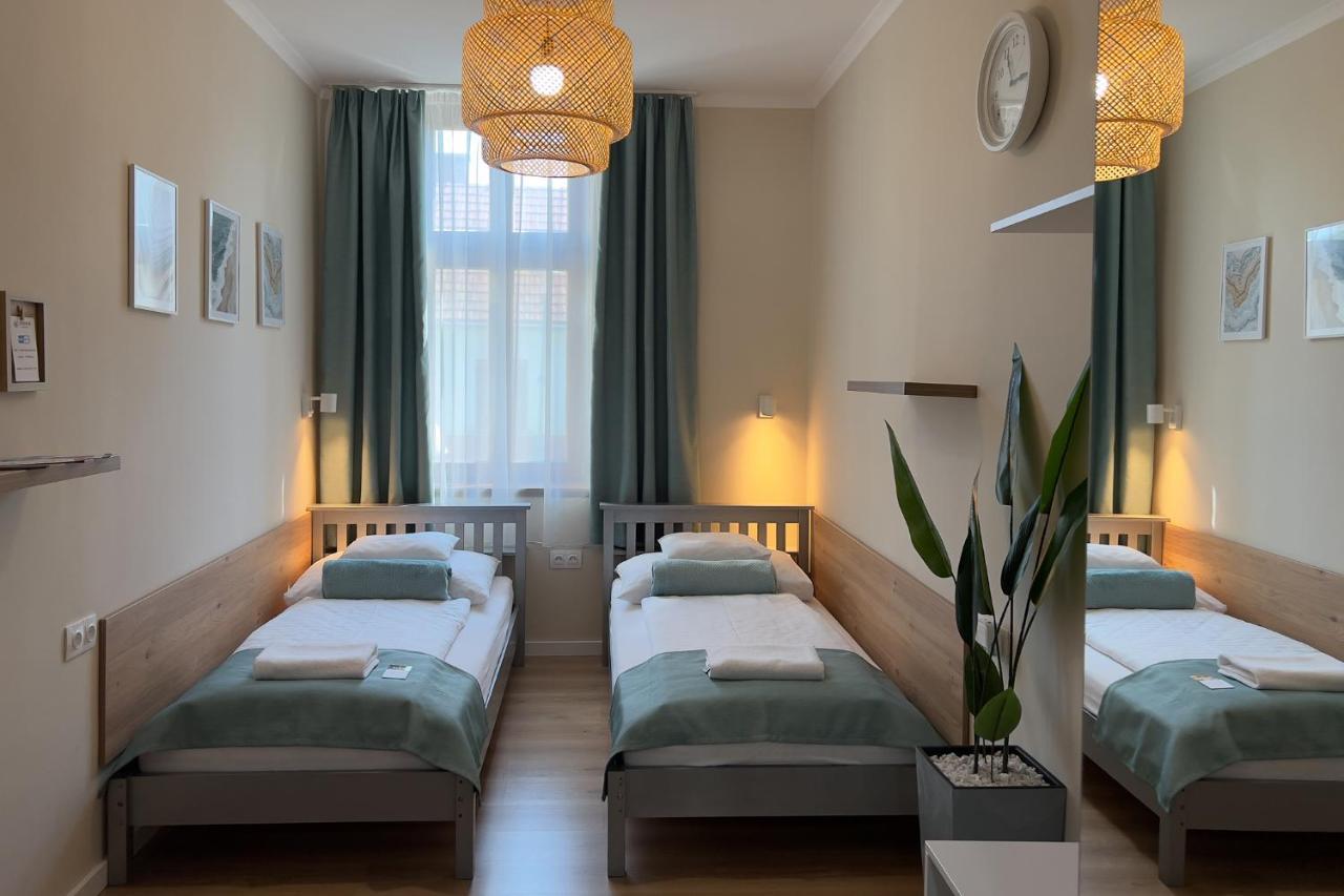 Anova Apartman Gyula Exterior foto