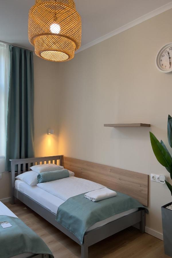 Anova Apartman Gyula Exterior foto
